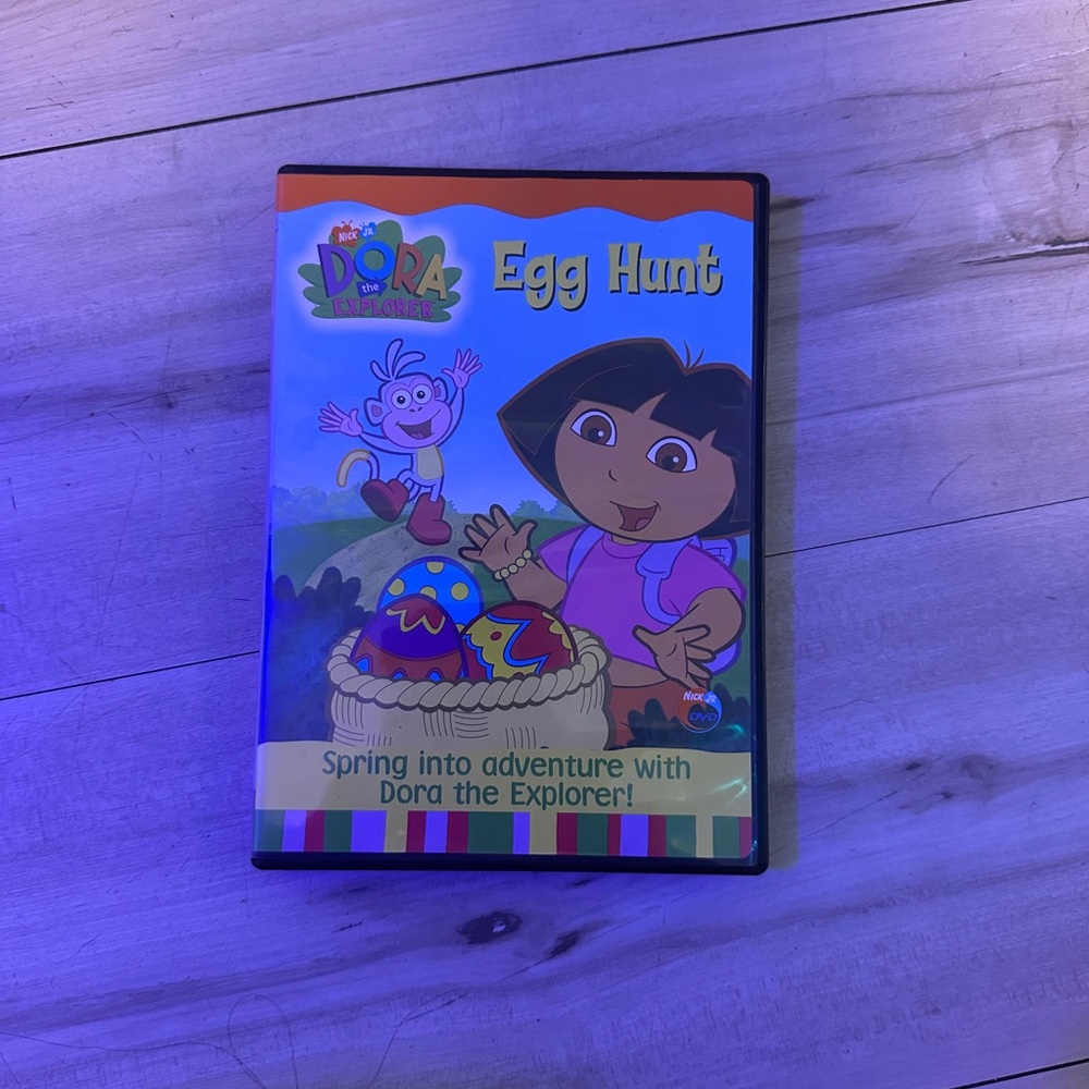 Dora the explorer egg hunt DVD good condition